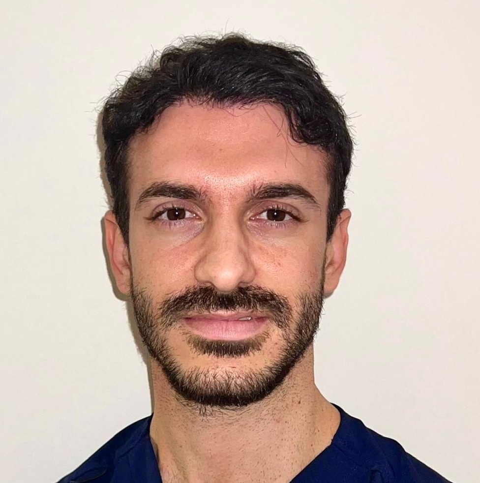 جراح التجميل الدكتور فاليريو لورينزانو