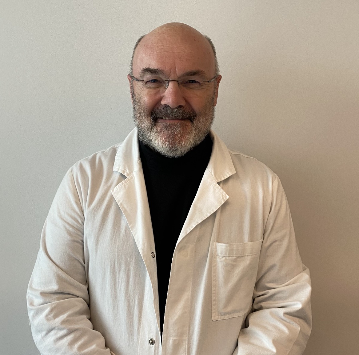 Neurosurgeon Dr. Bruno Resmini